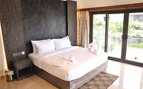 Mirabilis Chennai 4*