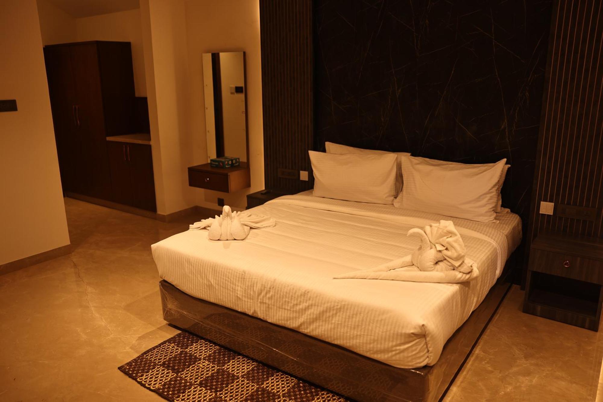 Mstays Ecr By Mirabilis Hotel Chennai Exterior photo