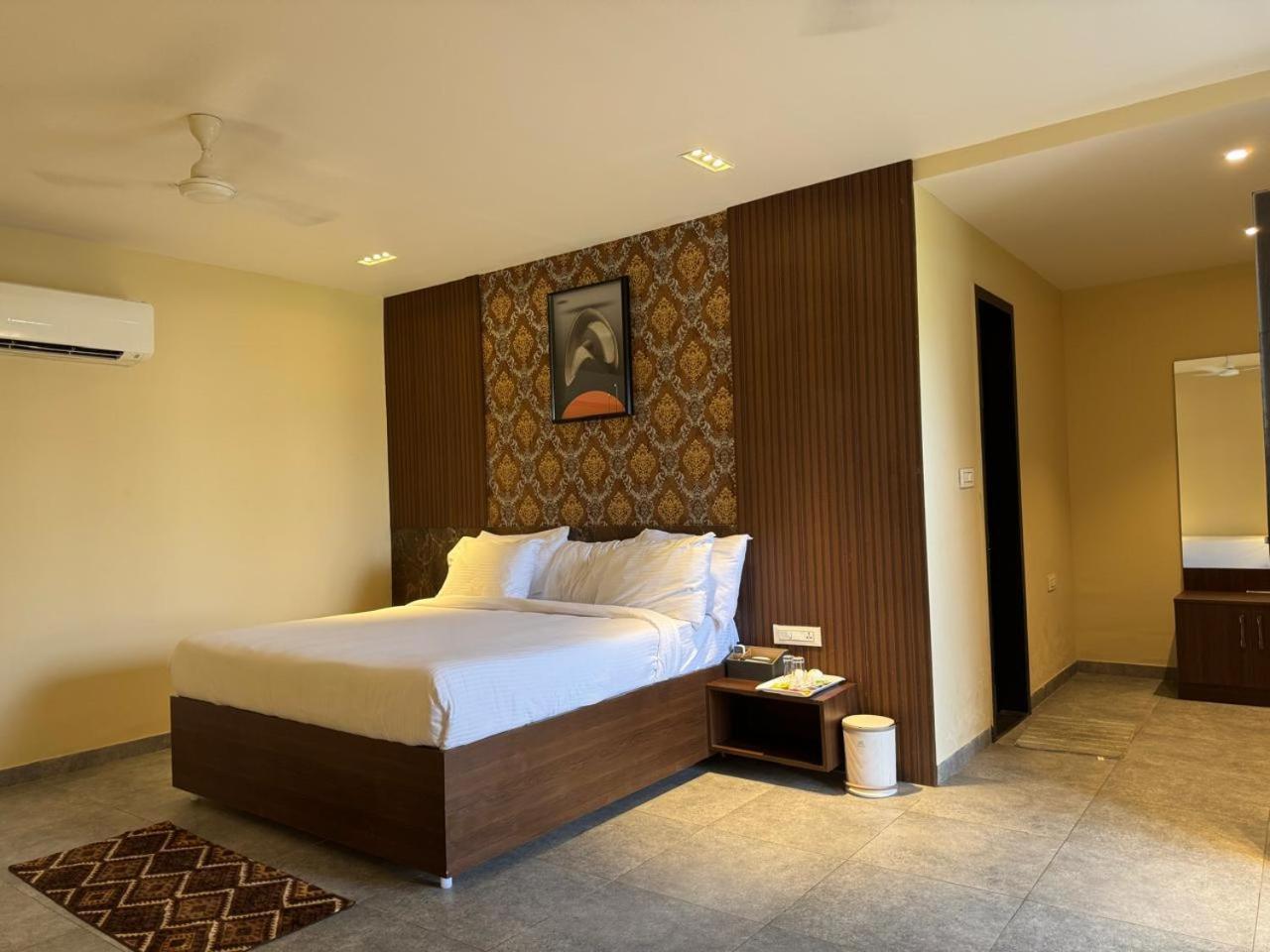 Mstays Ecr By Mirabilis Hotel Chennai Exterior photo
